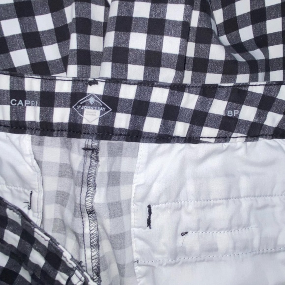 St John’s Bay (37x16) Black Plaid Checkered Stretch Capri Capris - Women’s 18P - Picture 10 of 12